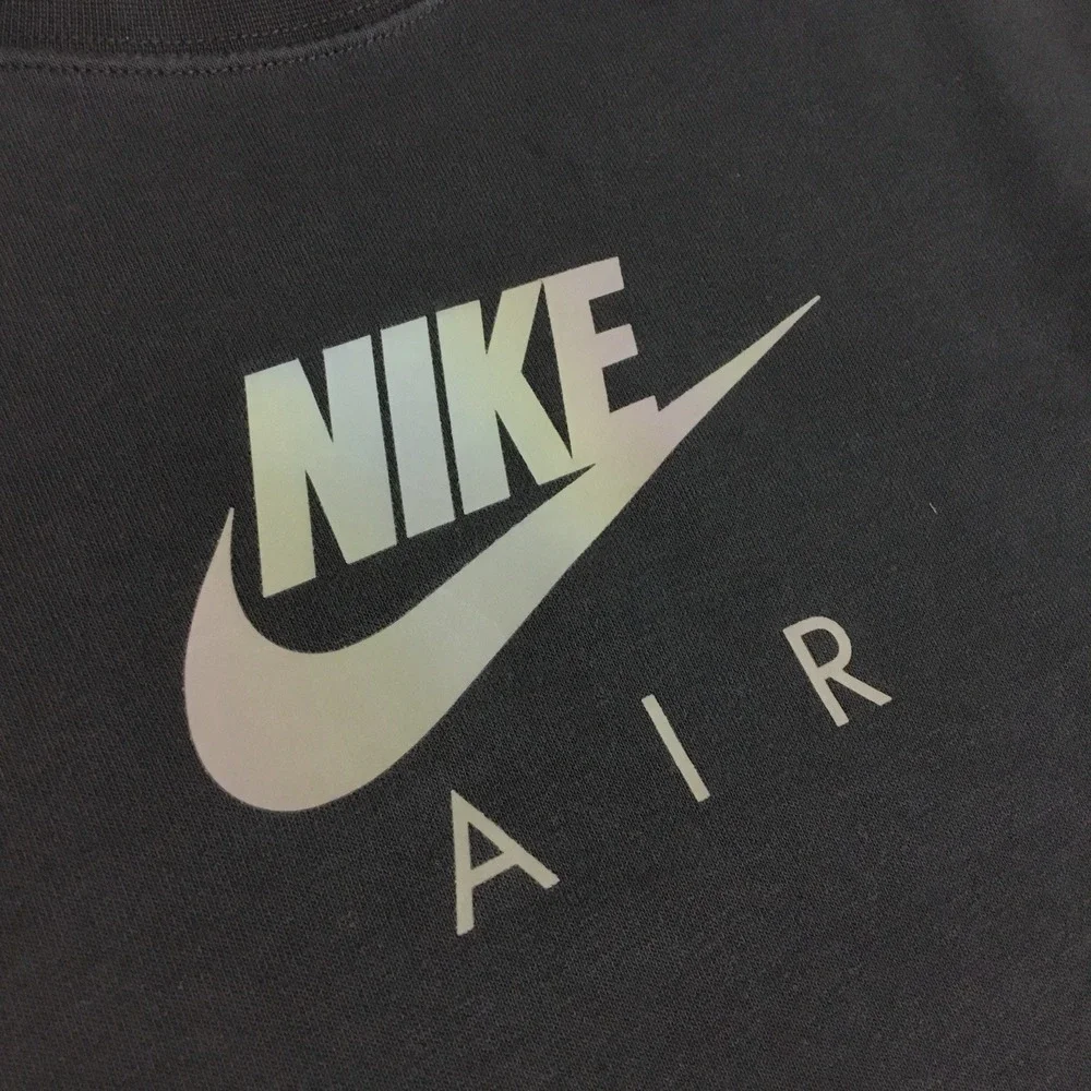 Nike Air Kids XL Black Grey Iridescent Logo Crewneck Sweatshirt‎ Pullover